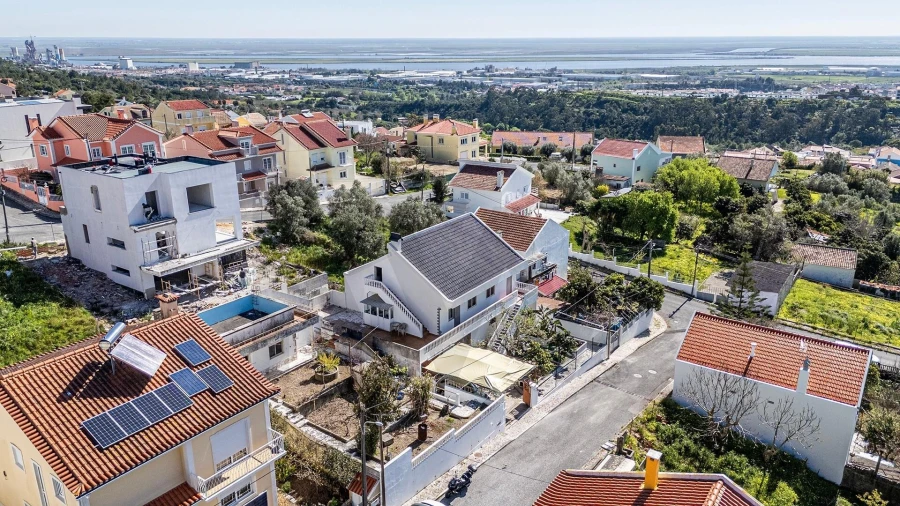 Moradia T3 para Venda em Alverca do Ribatejo e Sobralinho Foto 37