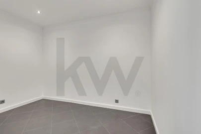 Apartamento T1 para Venda em Campolide
