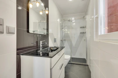 Apartamento T1 para Venda em Campolide