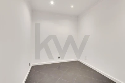 Apartamento T1 para Venda em Campolide