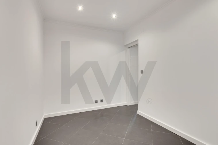 Apartamento T1 para Venda em Campolide Foto 13