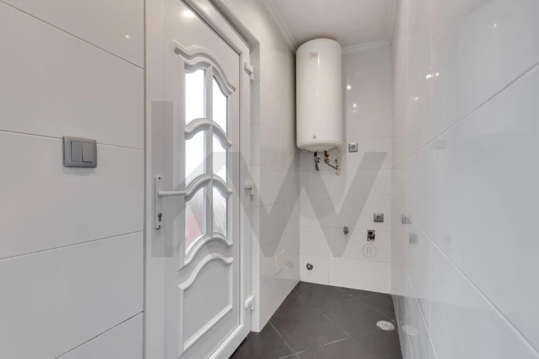 Apartamento T1 para Venda em Campolide Foto 15