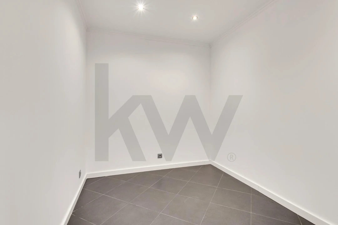 Apartamento T1 para Venda em Campolide Foto 12