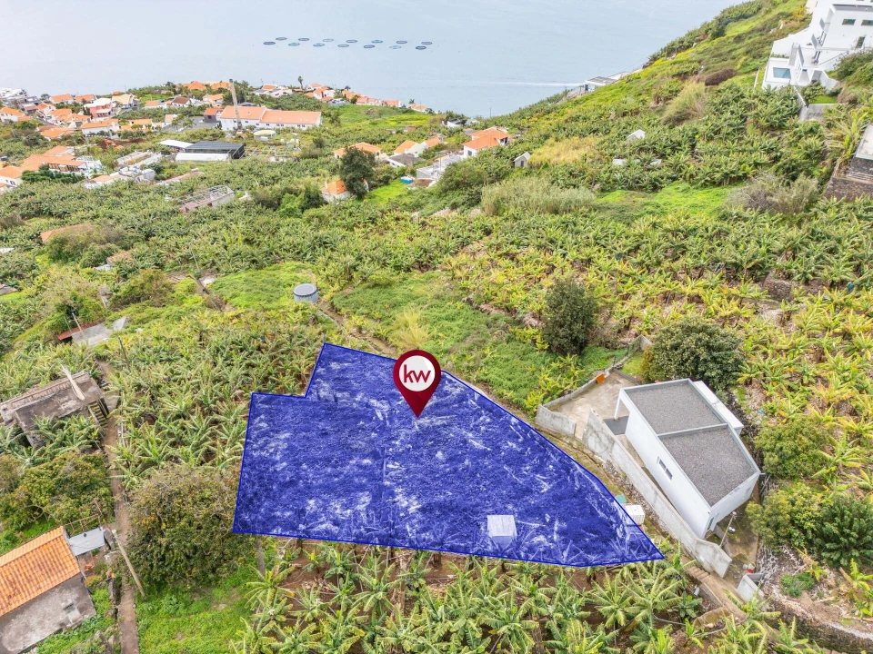 Terreno para Venda em Arco da Calheta Foto 4