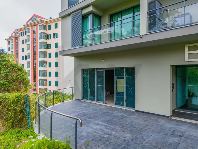 Loja para Arrendamento em São Martinho Foto 10