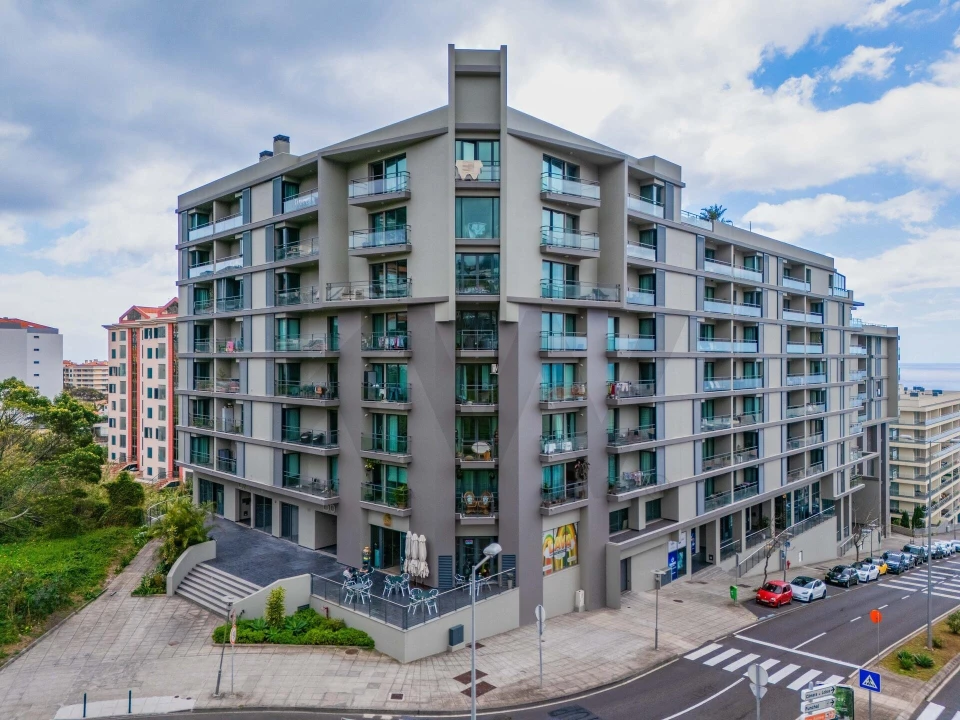 Loja para Arrendamento em São Martinho Foto 9