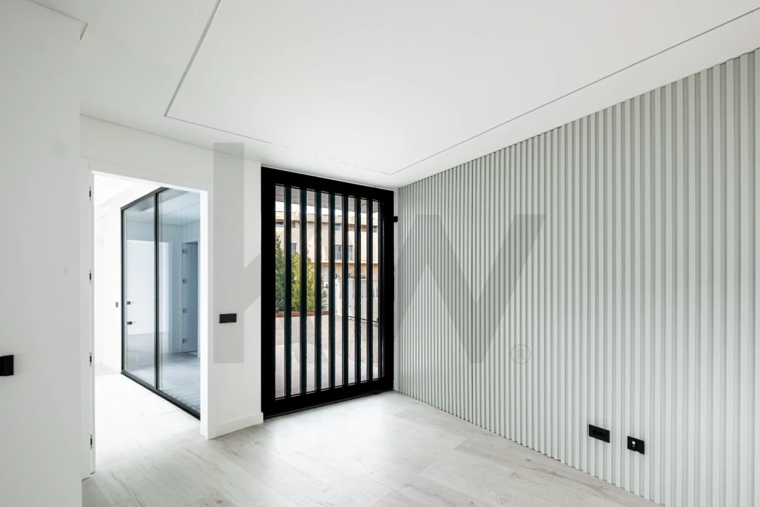 Moradia T5 para Venda em Quarteira Foto 29