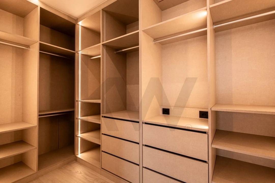 Moradia T5 para Venda em Quarteira Foto 33