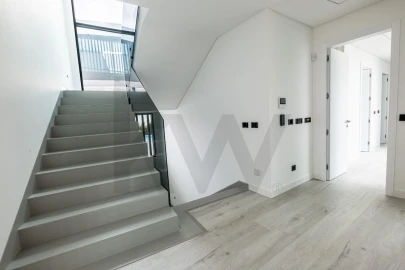 Moradia T5 para Venda em Quarteira