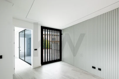 Moradia T5 para Venda em Quarteira