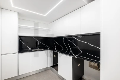 Moradia T5 para Venda em Quarteira