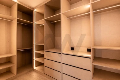 Moradia T5 para Venda em Quarteira