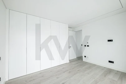 Moradia T5 para Venda em Quarteira