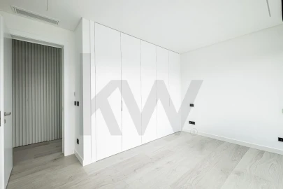 Moradia T5 para Venda em Quarteira