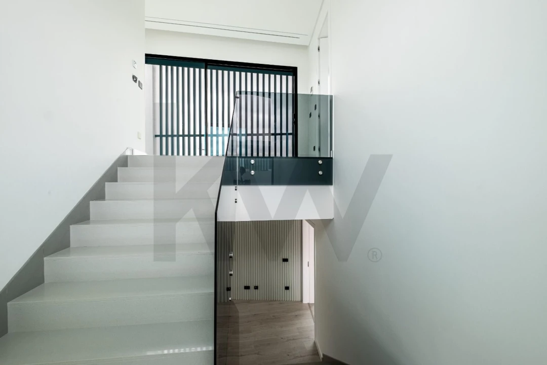 Moradia T5 para Venda em Quarteira Foto 30