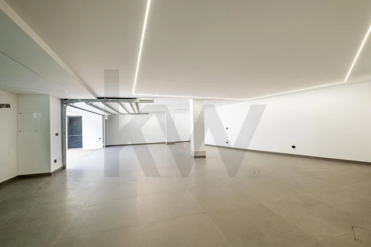 Moradia T5 para Venda em Quarteira Foto 48