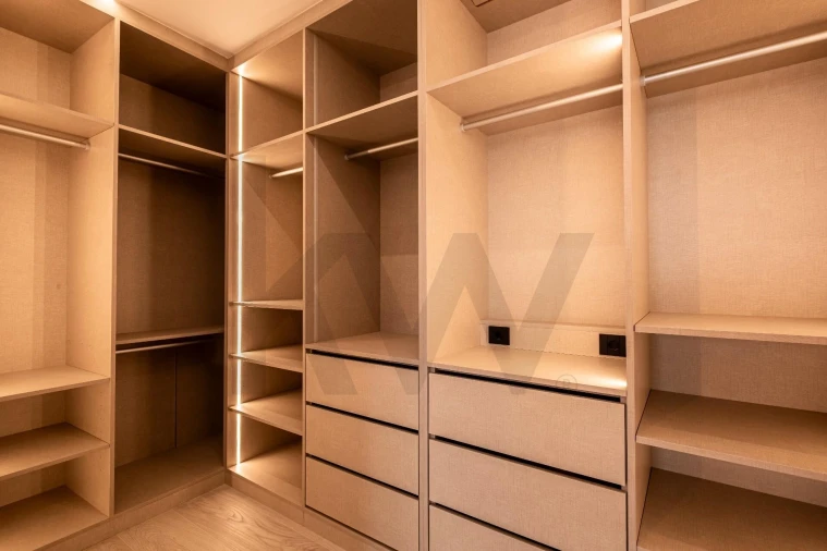 Moradia T5 para Venda em Quarteira Foto 33