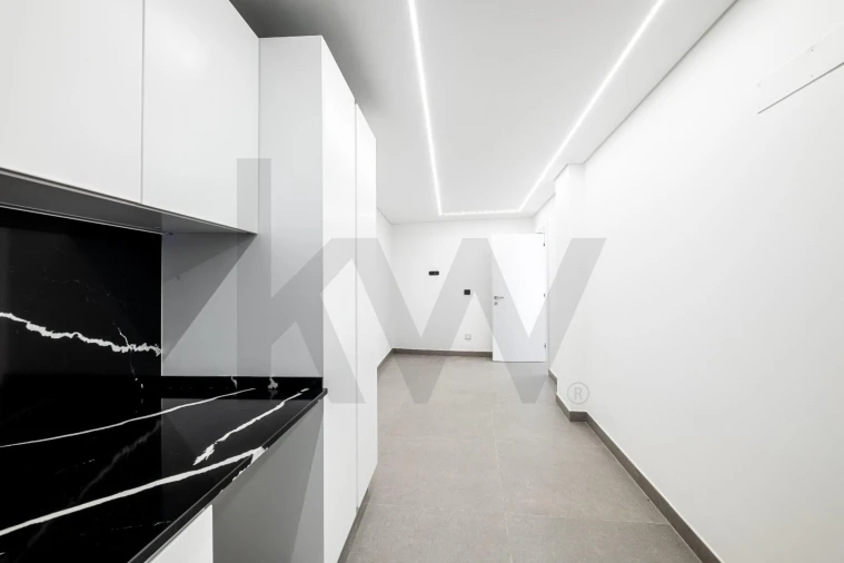 Moradia T5 para Venda em Quarteira Foto 53