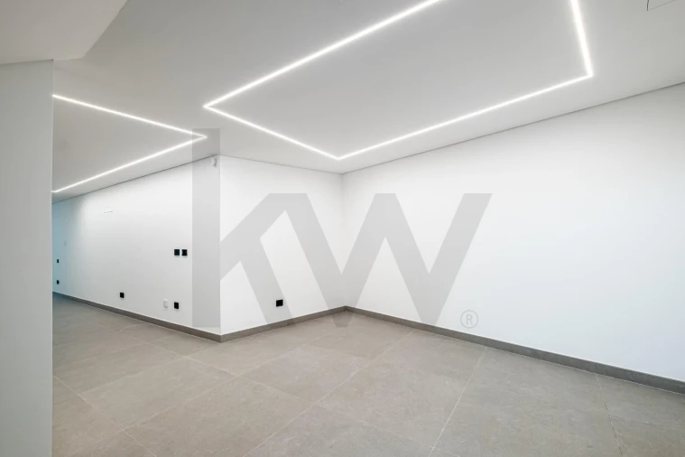 Moradia T5 para Venda em Quarteira Foto 44