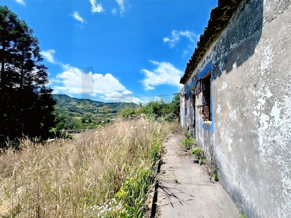 Moradia T1 para Venda em Santa Barbara Foto 3