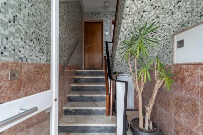 Apartamento T2 para Venda em Carcavelos e Parede