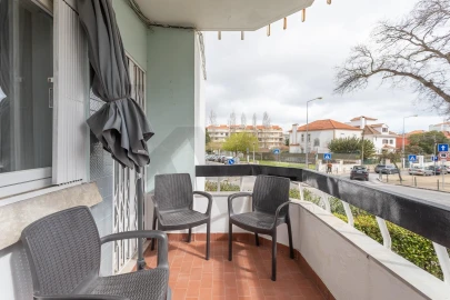 Apartamento T2 para Venda em Carcavelos e Parede