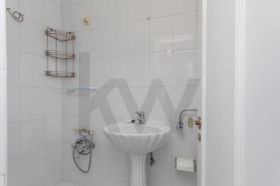 Apartamento T2 para Venda em Carcavelos e Parede