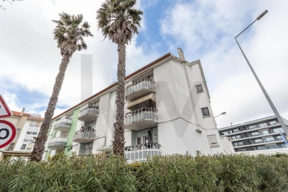 Apartamento T2 para Venda em Carcavelos e Parede