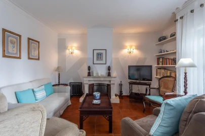 Apartamento T2 para Venda em Carcavelos e Parede