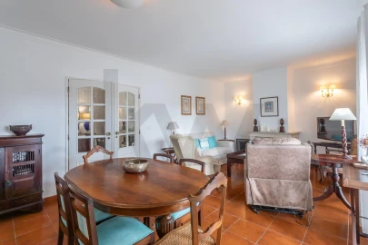 Apartamento T2 para Venda em Carcavelos e Parede