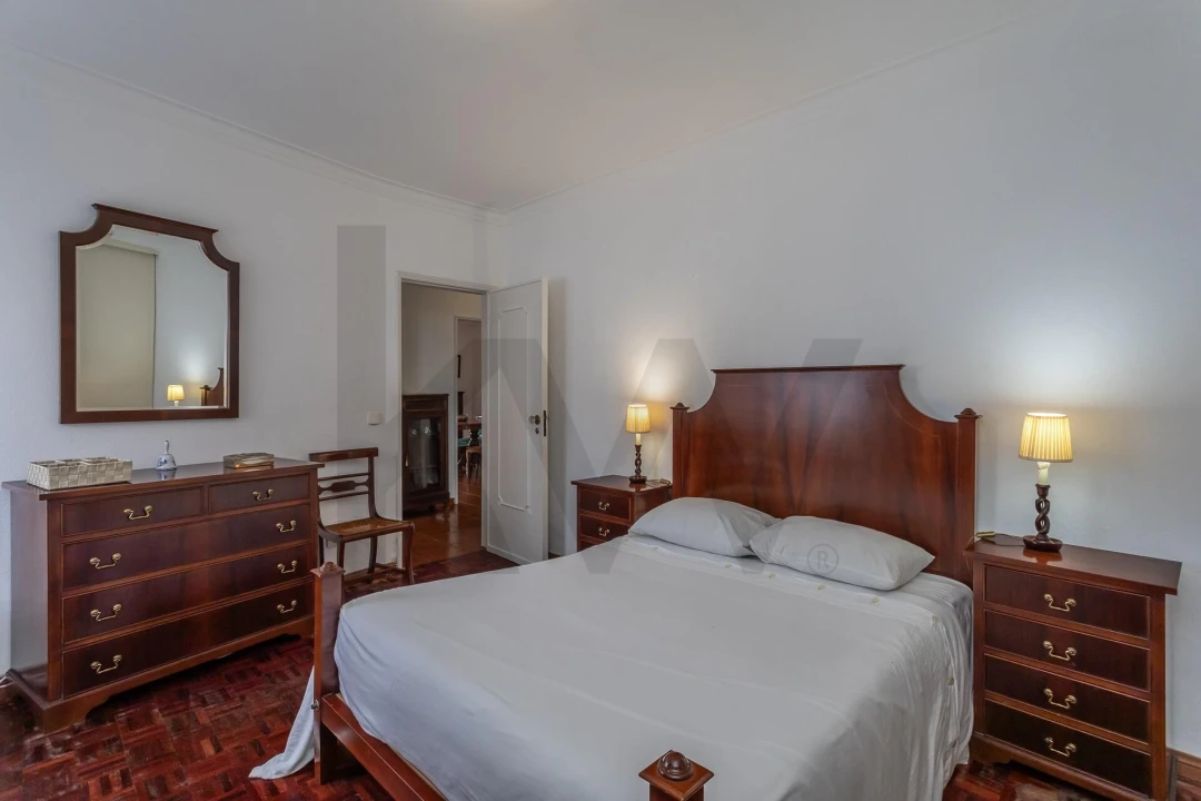 Apartamento T2 para Venda em Carcavelos e Parede Foto 16