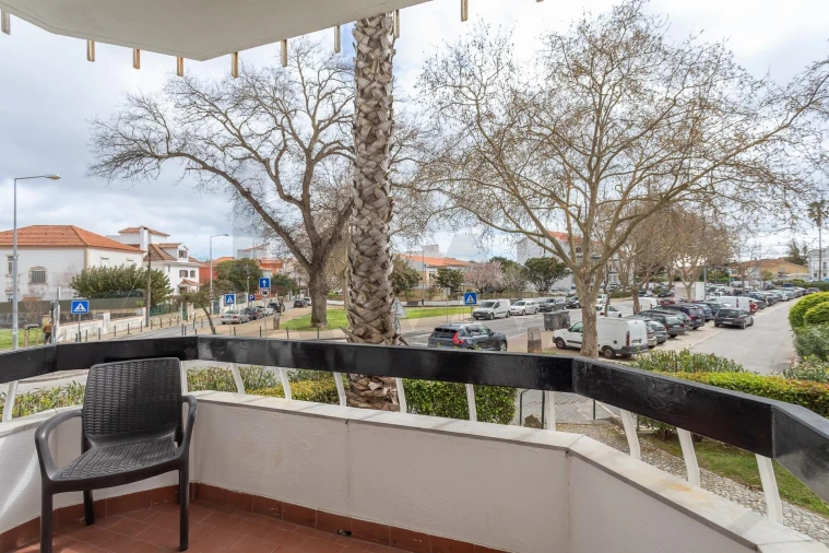 Apartamento T2 para Venda em Carcavelos e Parede Foto 10