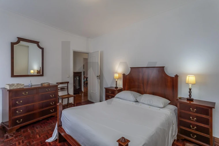 Apartamento T2 para Venda em Carcavelos e Parede Foto 16