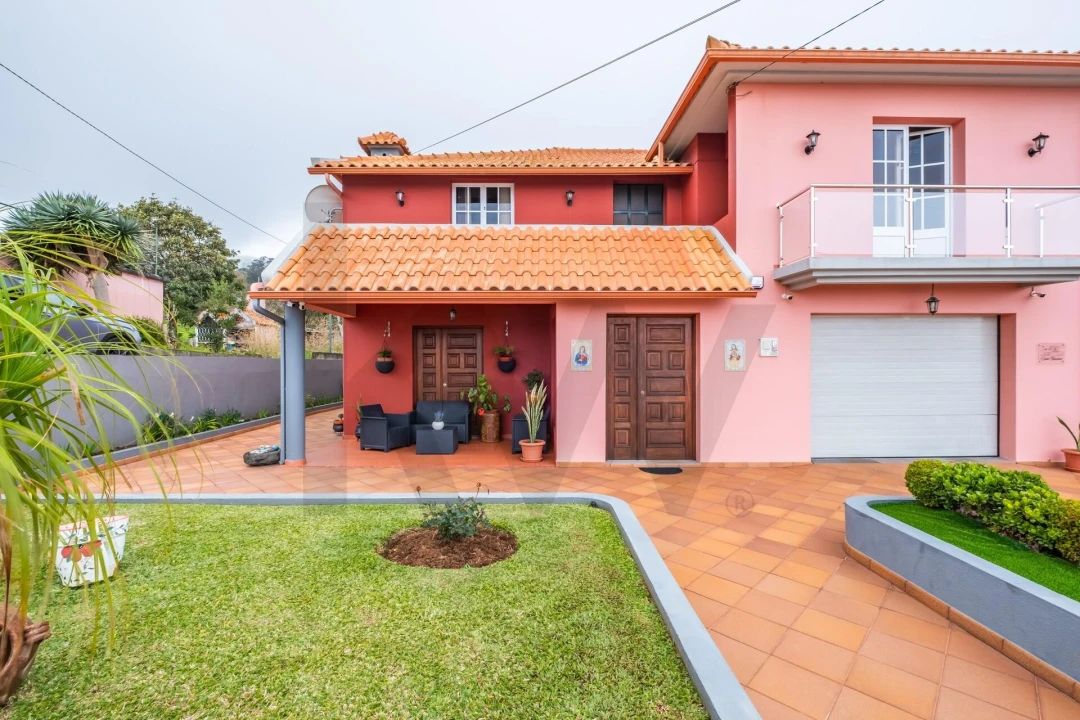 Moradia T3 para Venda em Porto Moniz Foto 2