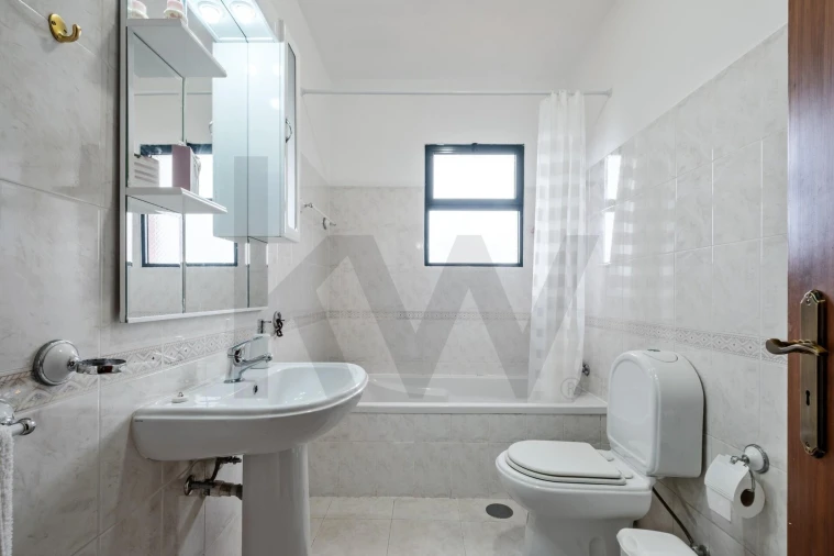 Moradia T3 para Venda em Porto Moniz Foto 30