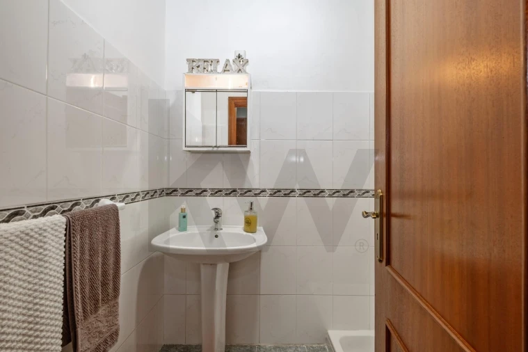 Moradia T3 para Venda em Porto Moniz Foto 41