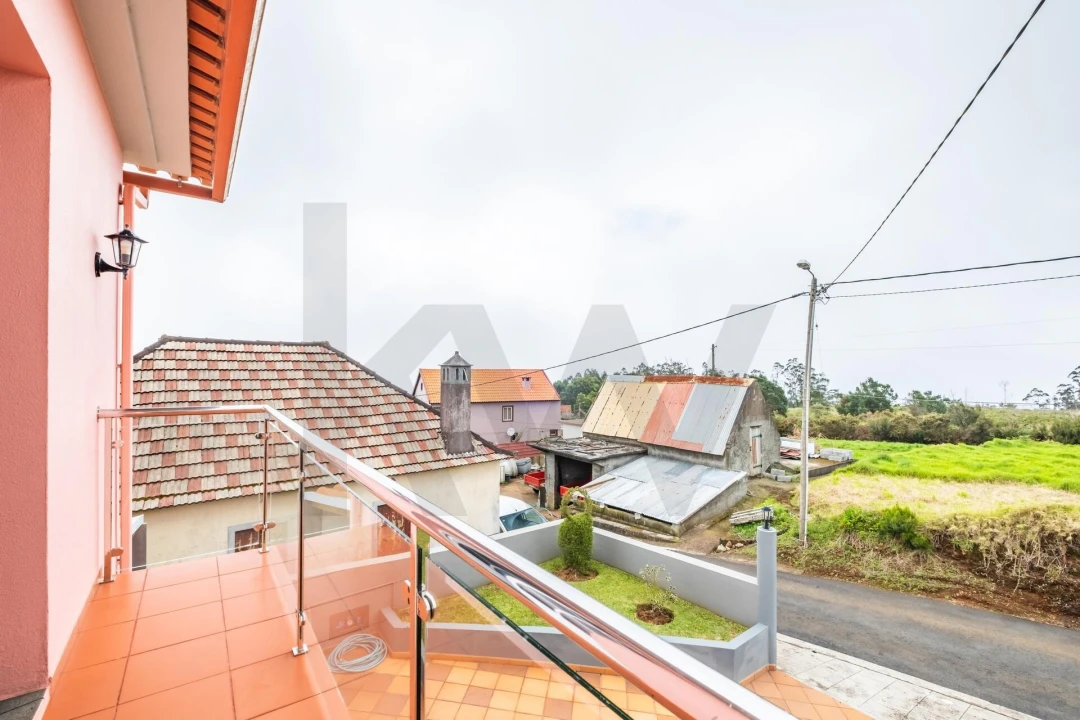 Moradia T3 para Venda em Porto Moniz Foto 53