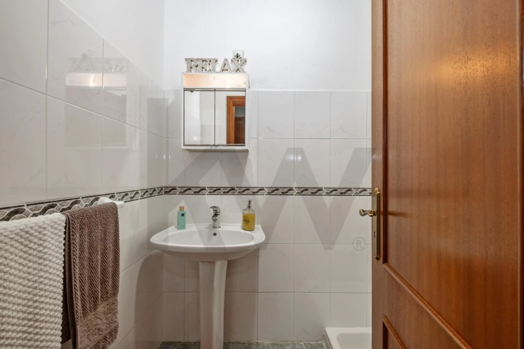 Moradia T3 para Venda em Porto Moniz Foto 41