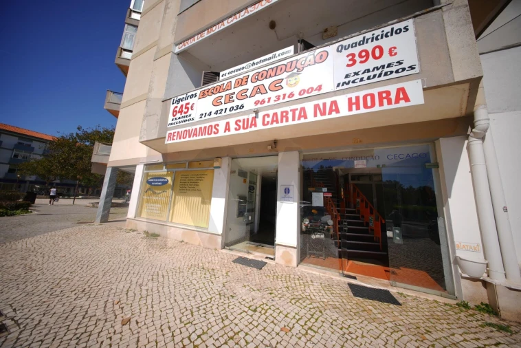 Loja para Venda em Oeiras e São Julião da Barra, Paço de Arcos e Caxias Foto 14