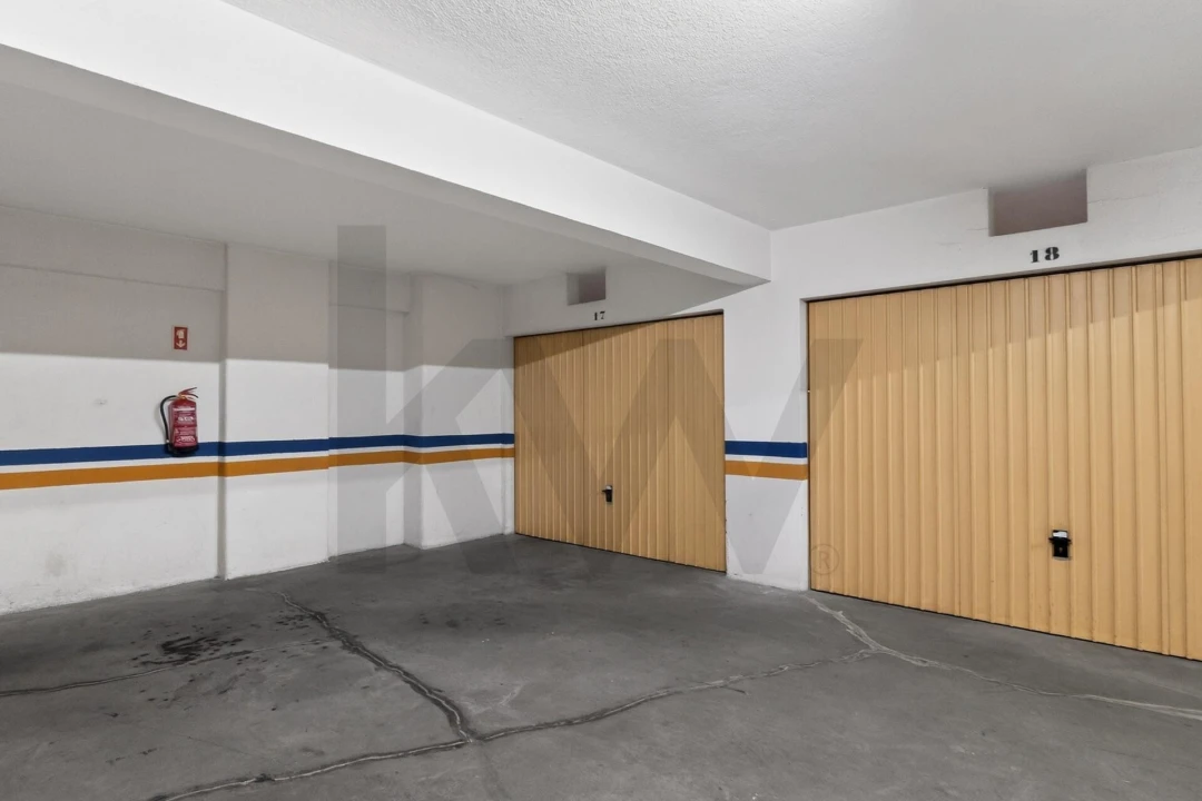 Apartamento T4 para Venda em Póvoa de Santa Iria e Forte da Casa Foto 25