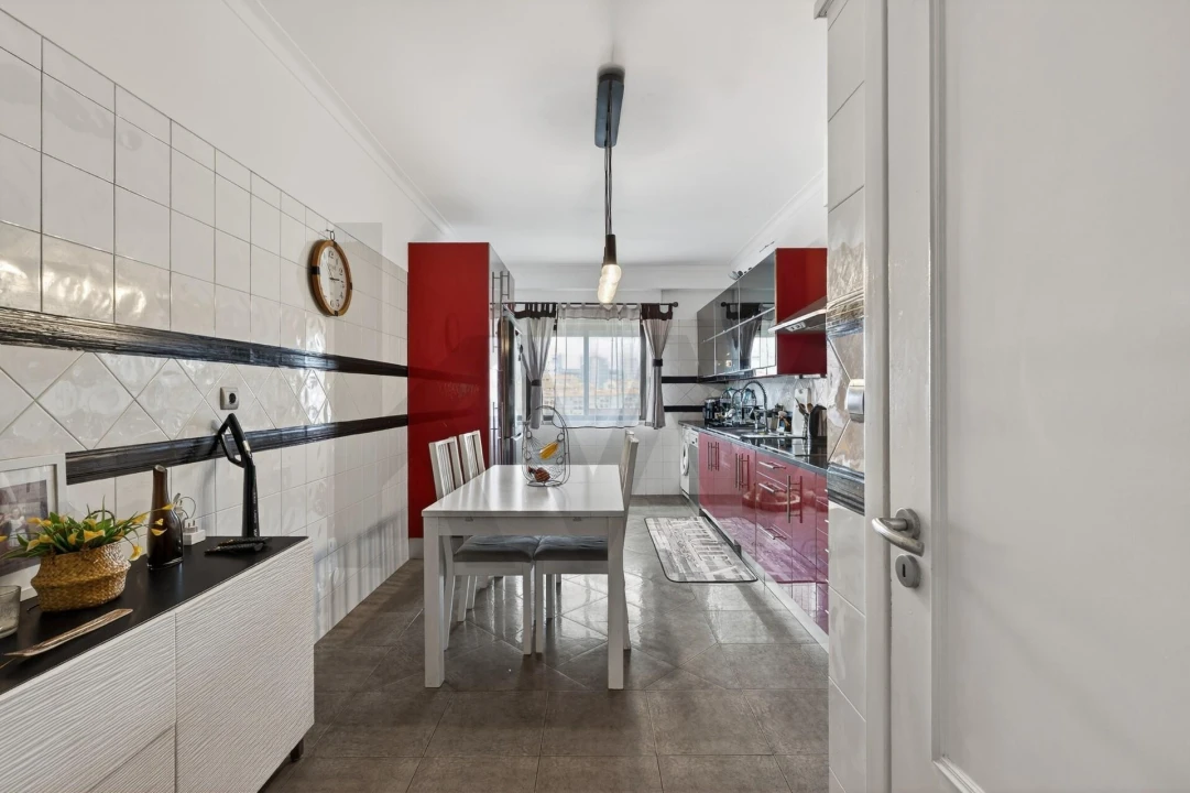 Apartamento T4 para Venda em Póvoa de Santa Iria e Forte da Casa Foto 14