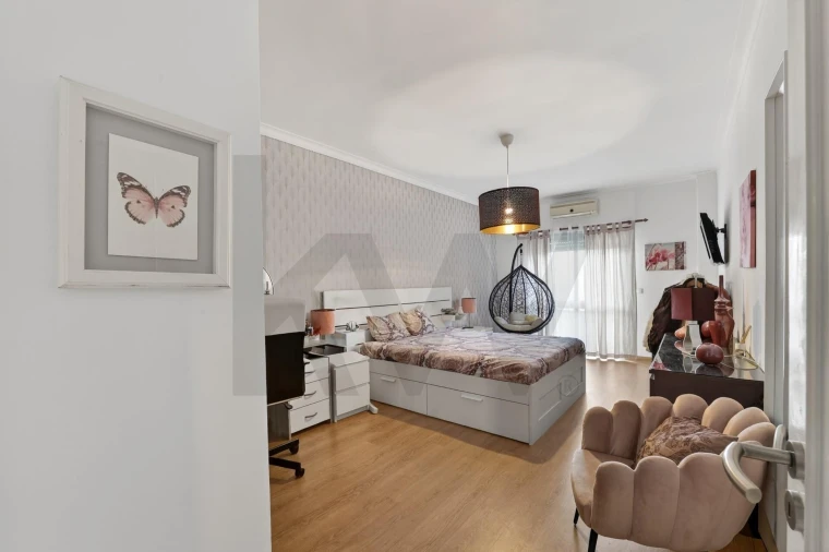 Apartamento T4 para Venda em Póvoa de Santa Iria e Forte da Casa Foto 10