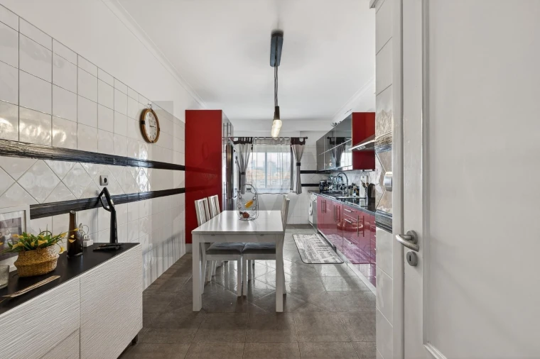 Apartamento T4 para Venda em Póvoa de Santa Iria e Forte da Casa Foto 14