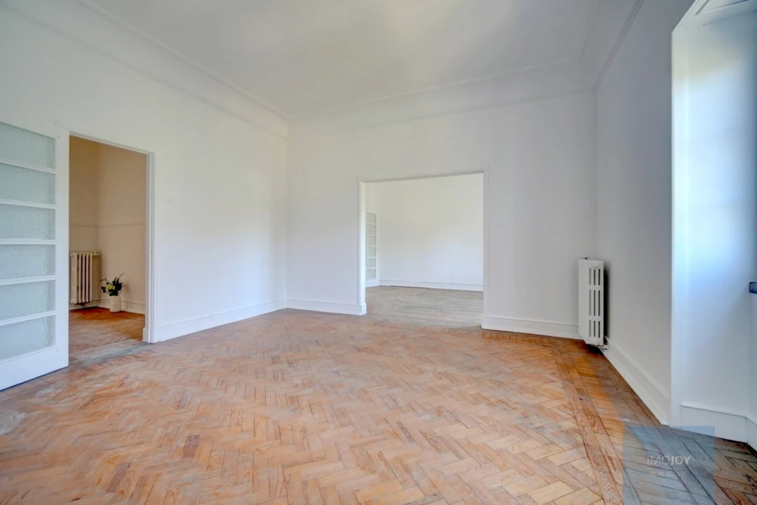 Apartamento T5 para Venda em Avenidas Novas Foto 4