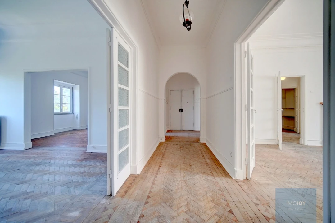 Apartamento T5 para Venda em Avenidas Novas Foto 7