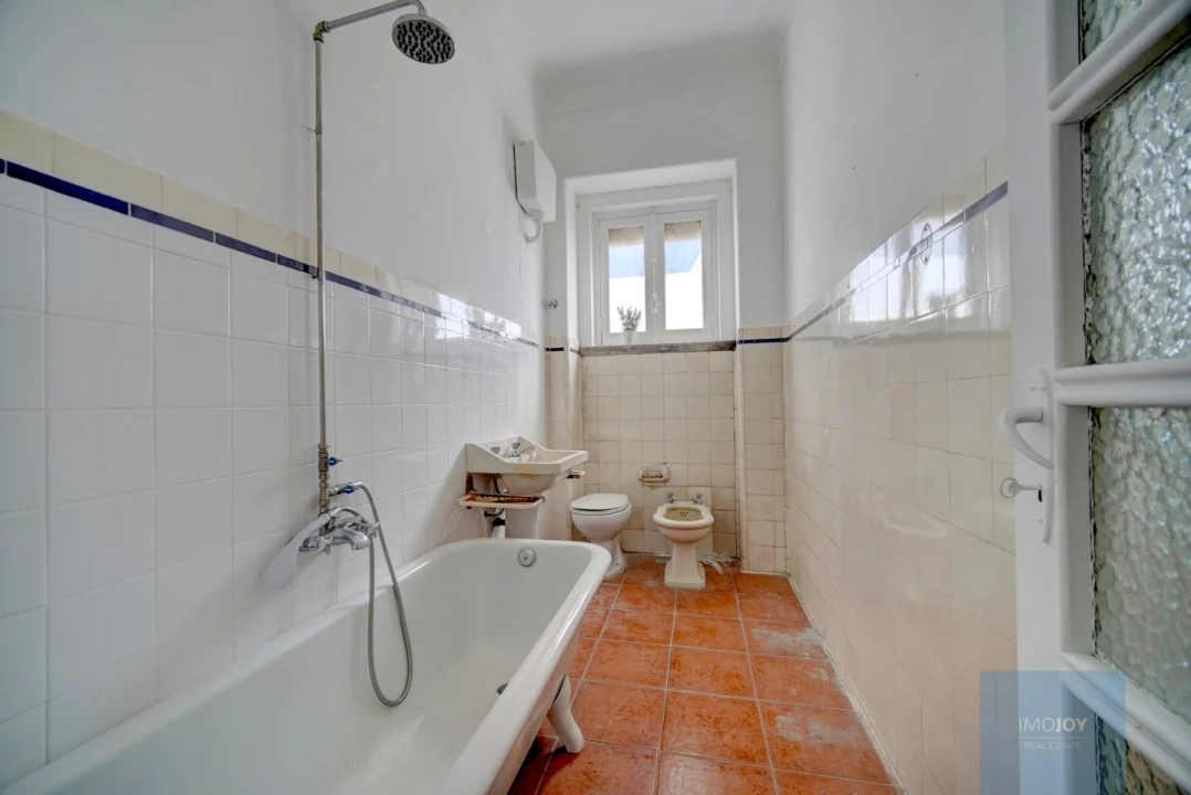 Apartamento T5 para Venda em Avenidas Novas Foto 16