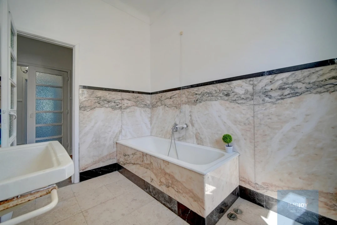 Apartamento T5 para Venda em Avenidas Novas Foto 19