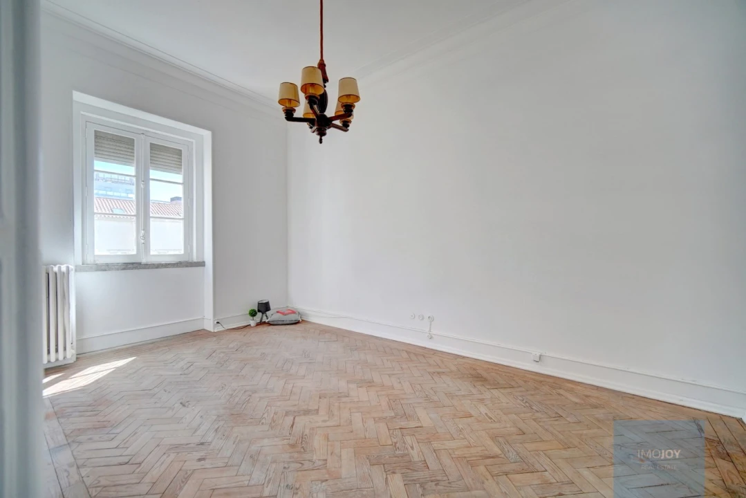 Apartamento T5 para Venda em Avenidas Novas Foto 27