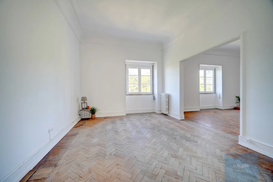 Apartamento T5 para Venda em Avenidas Novas Foto 28