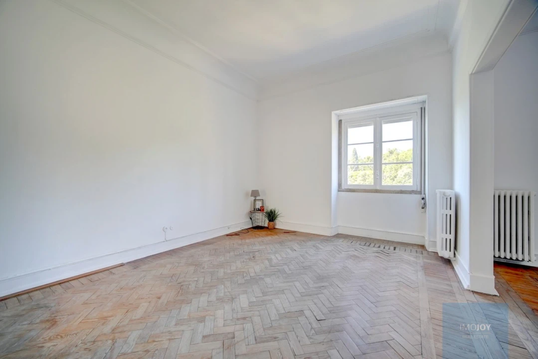 Apartamento T5 para Venda em Avenidas Novas Foto 29